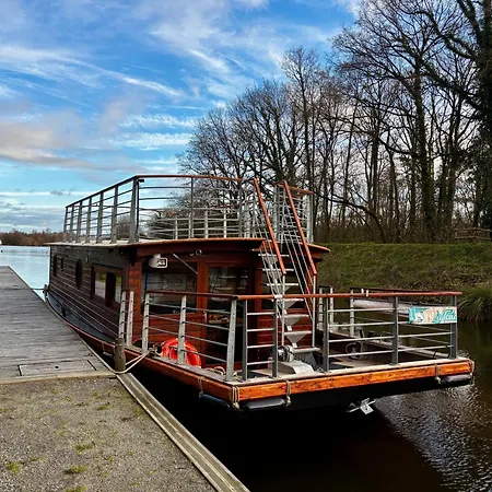 Botel L'erre Sauvage *